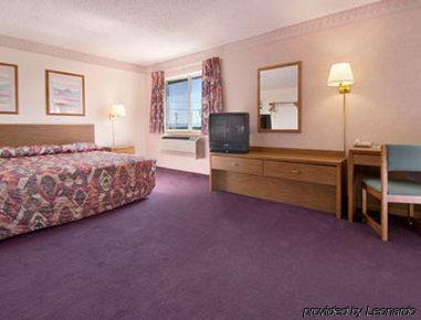 Super 8 By Wyndham Grants Hotel Kamer foto