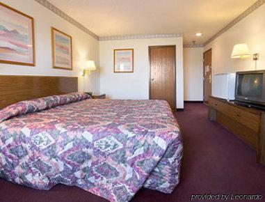 Super 8 By Wyndham Grants Hotel Kamer foto